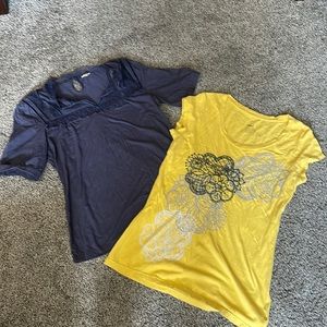 2 Fossil Short sleeve shirts